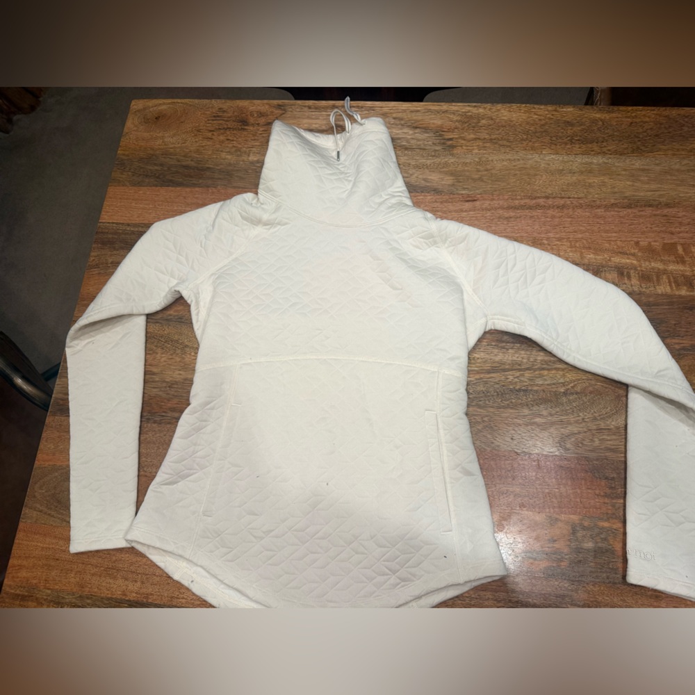 Marmot Cream Quilted Pullover Turtleneck